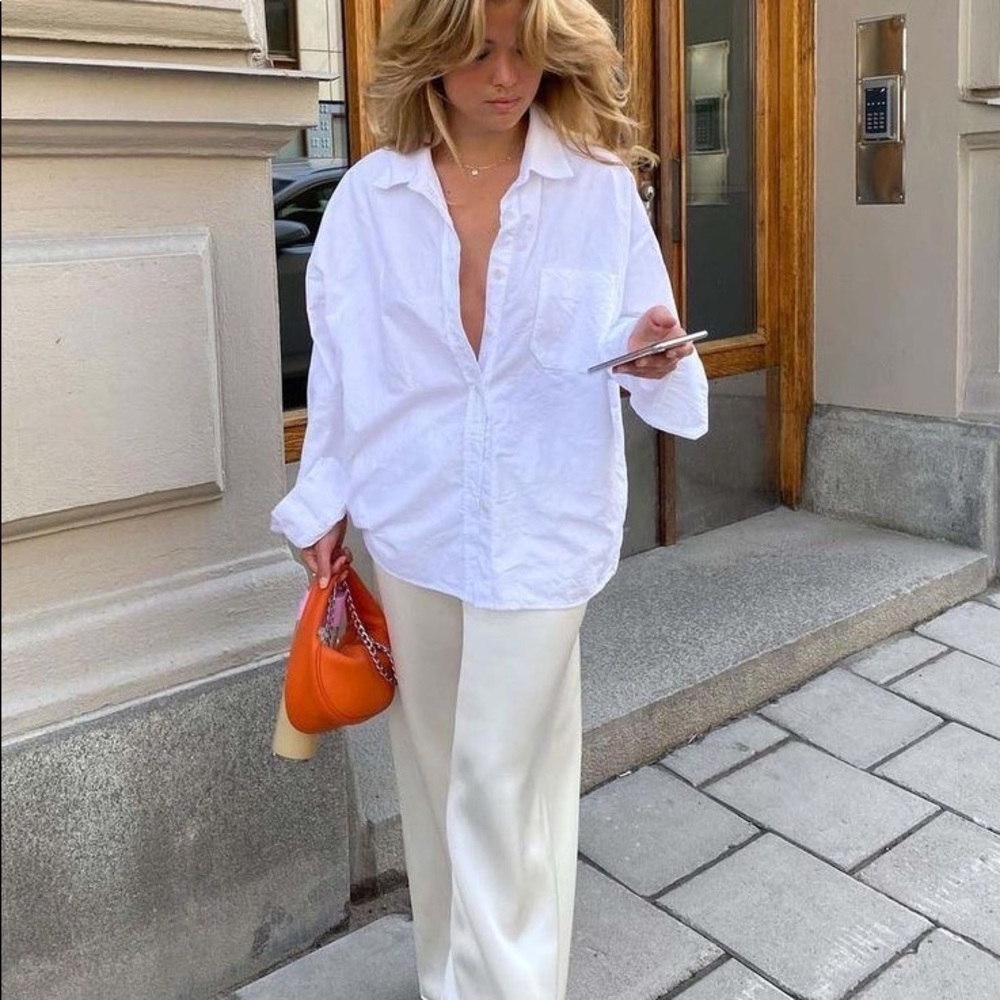 BNWT Oversized Button Up - Picture 4 of 4